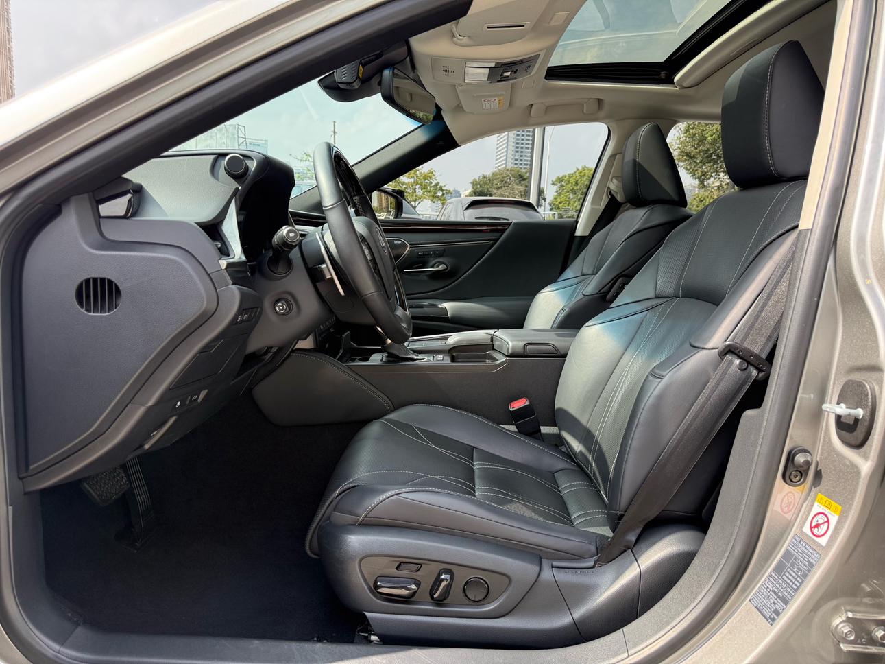 Lexus ES 2019 thumb 11
