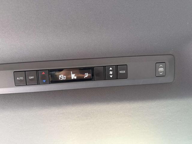 Toyota Granvia 2024 thumb 8