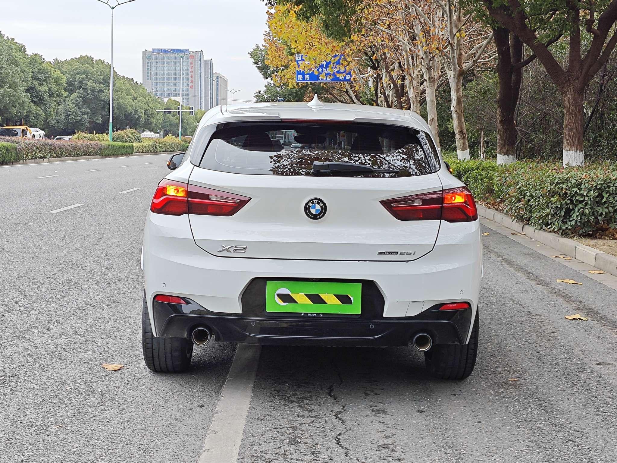 BMW X2 2021 thumb 4