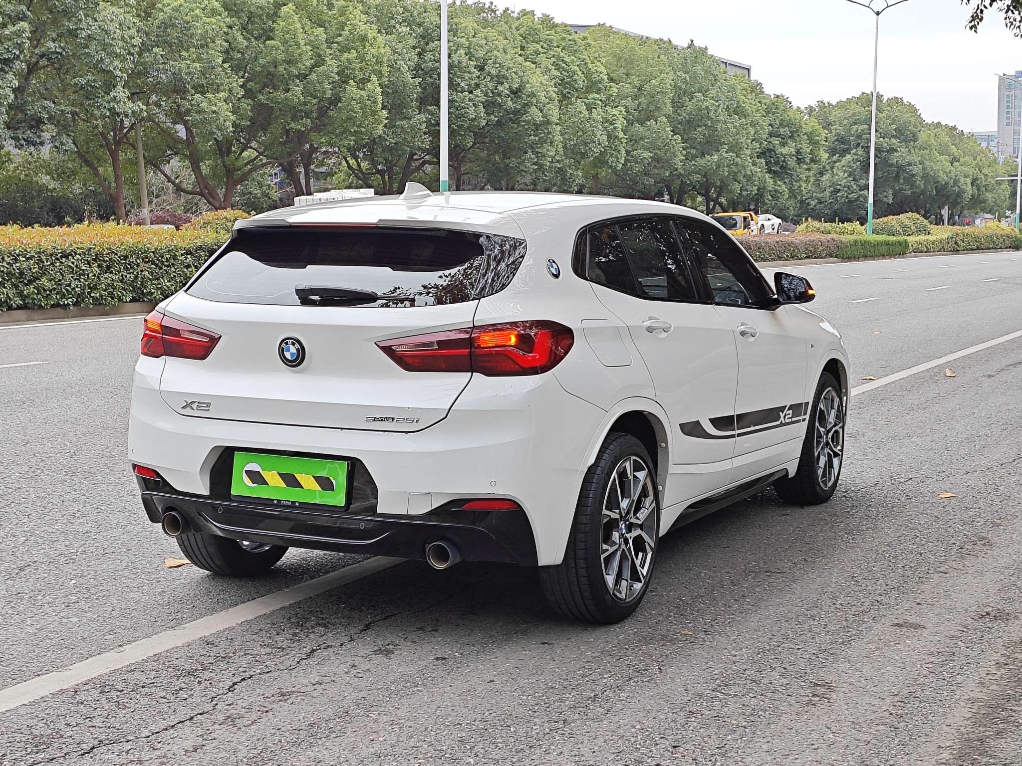 BMW X2 2021 thumb 5
