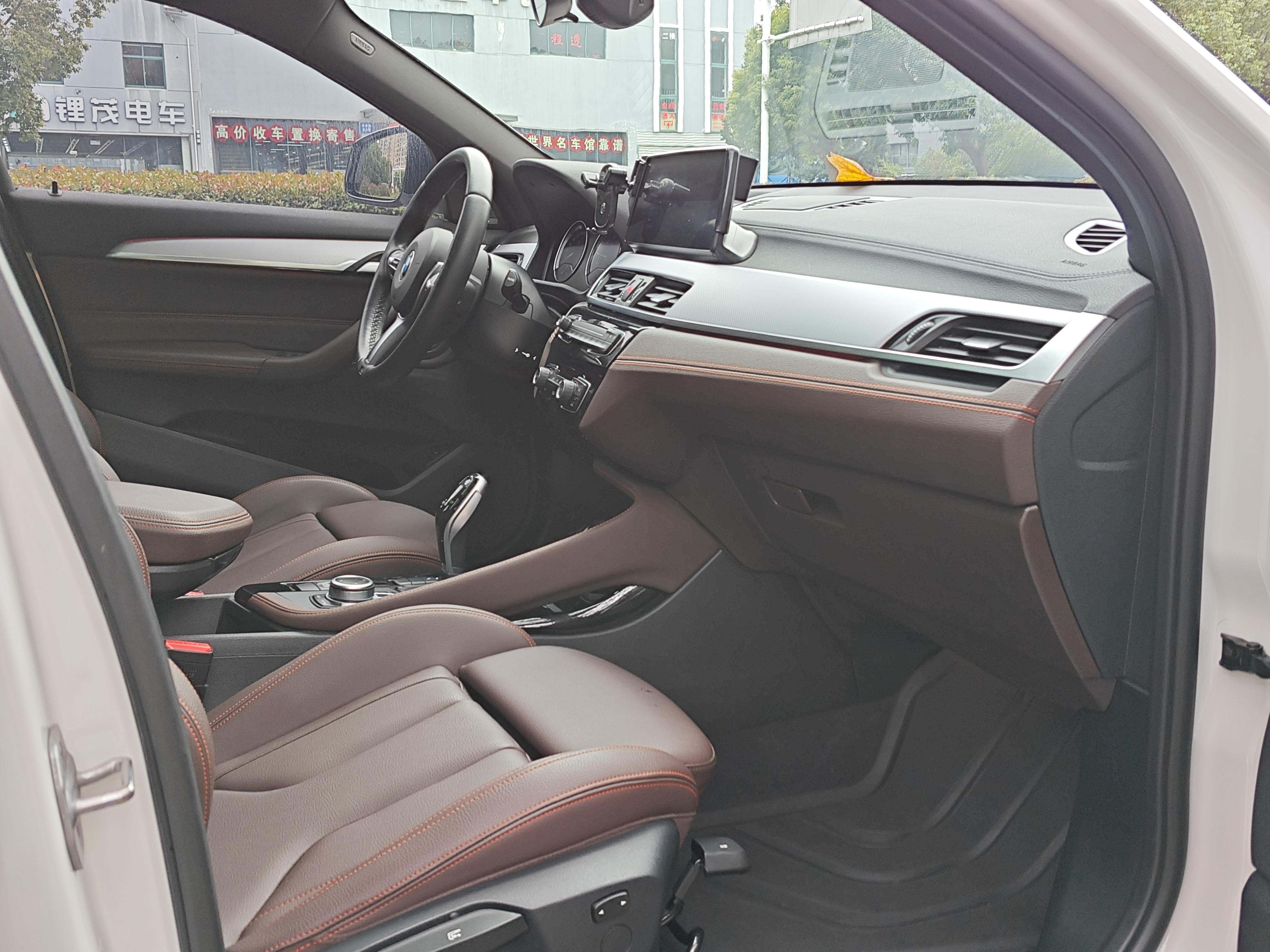 BMW X2 2021 thumb 8
