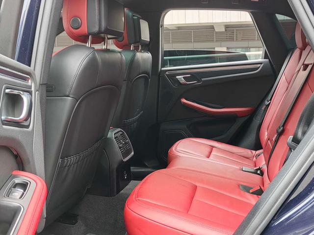 Porsche Macan 2022 thumb 12