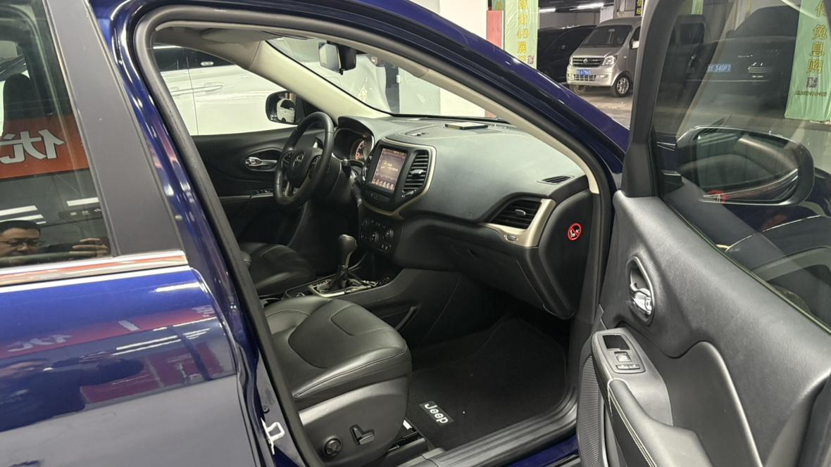 Jeep Renegade 2018 thumb 4