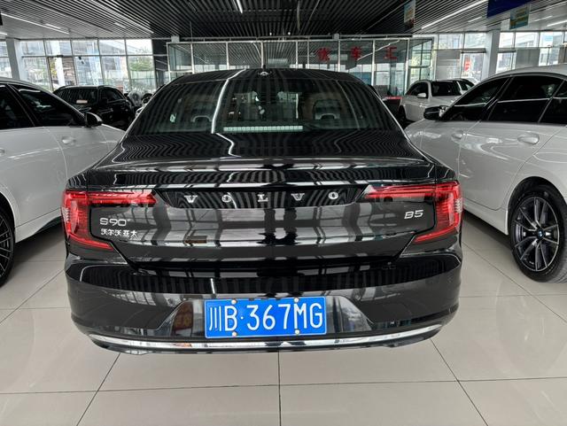 Volvo S90 2024 thumb 2