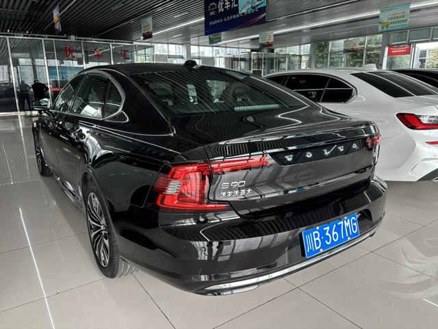 Volvo S90 2024 thumb 3