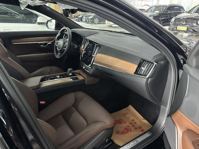 Volvo S90 2024 thumb 4