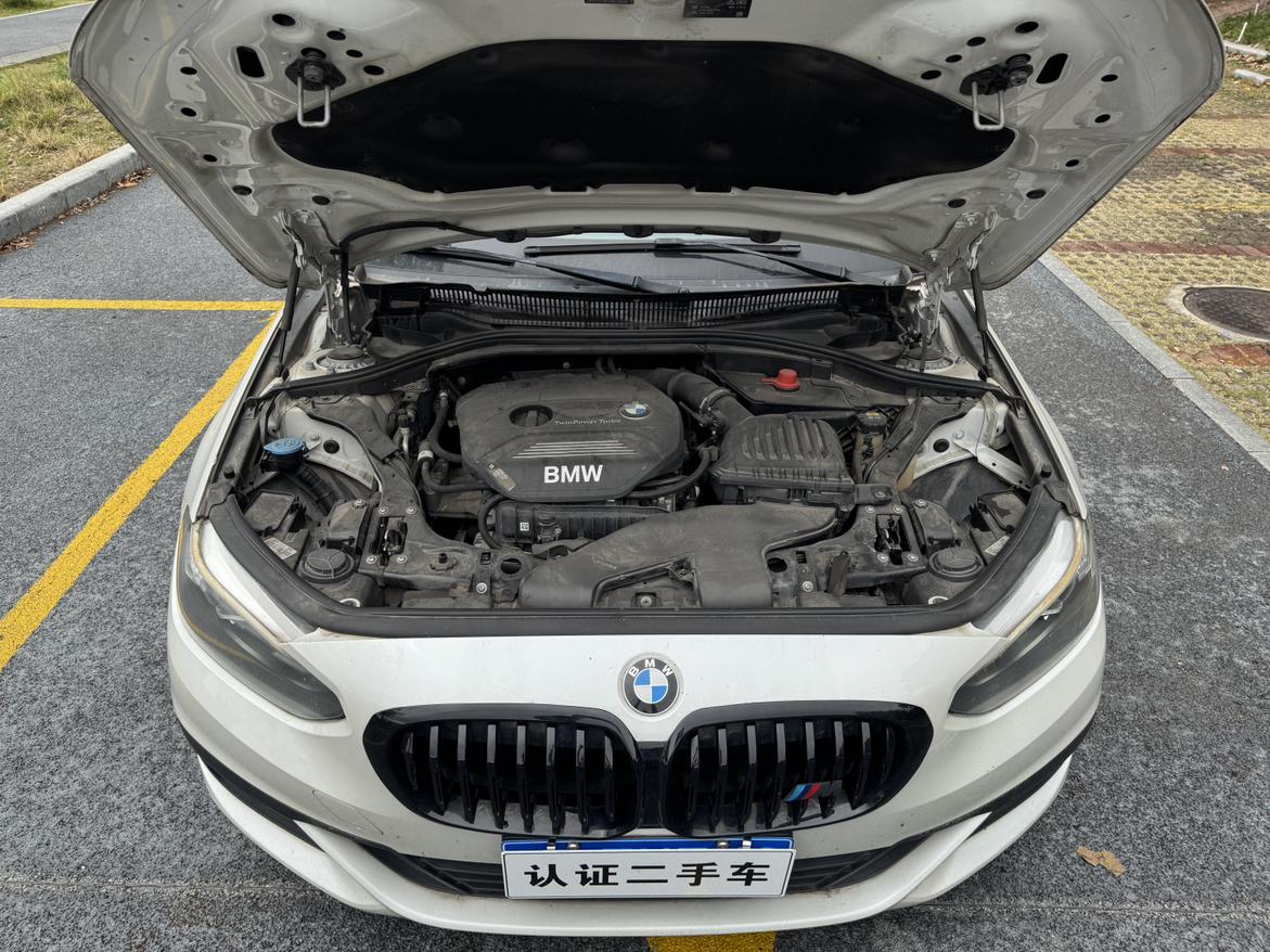 BMW 1 серии 2018 thumb 6