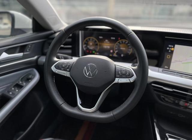 Volkswagen Lamando 2023 thumb 3