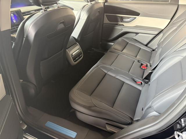 Lincoln Navigator 2025 thumb 5