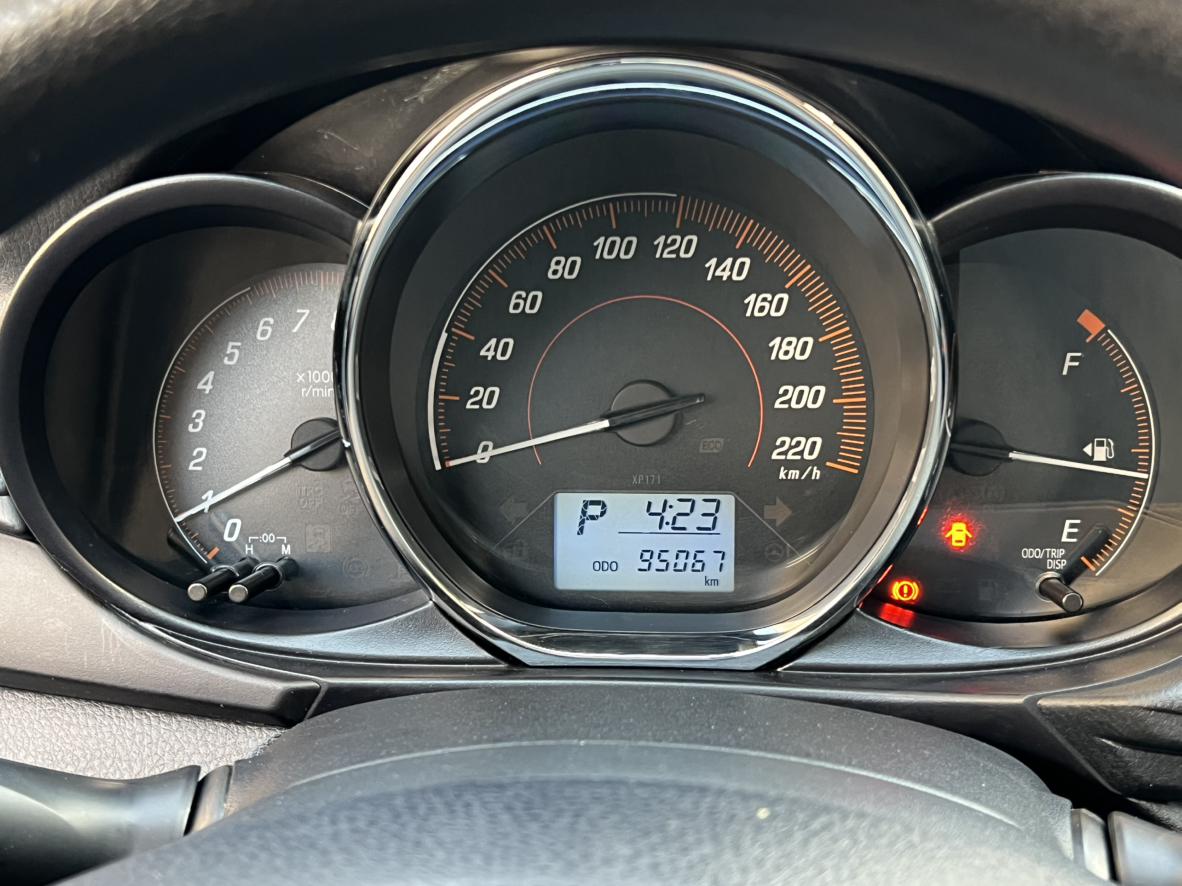 Toyota Yaris 2019 thumb 9