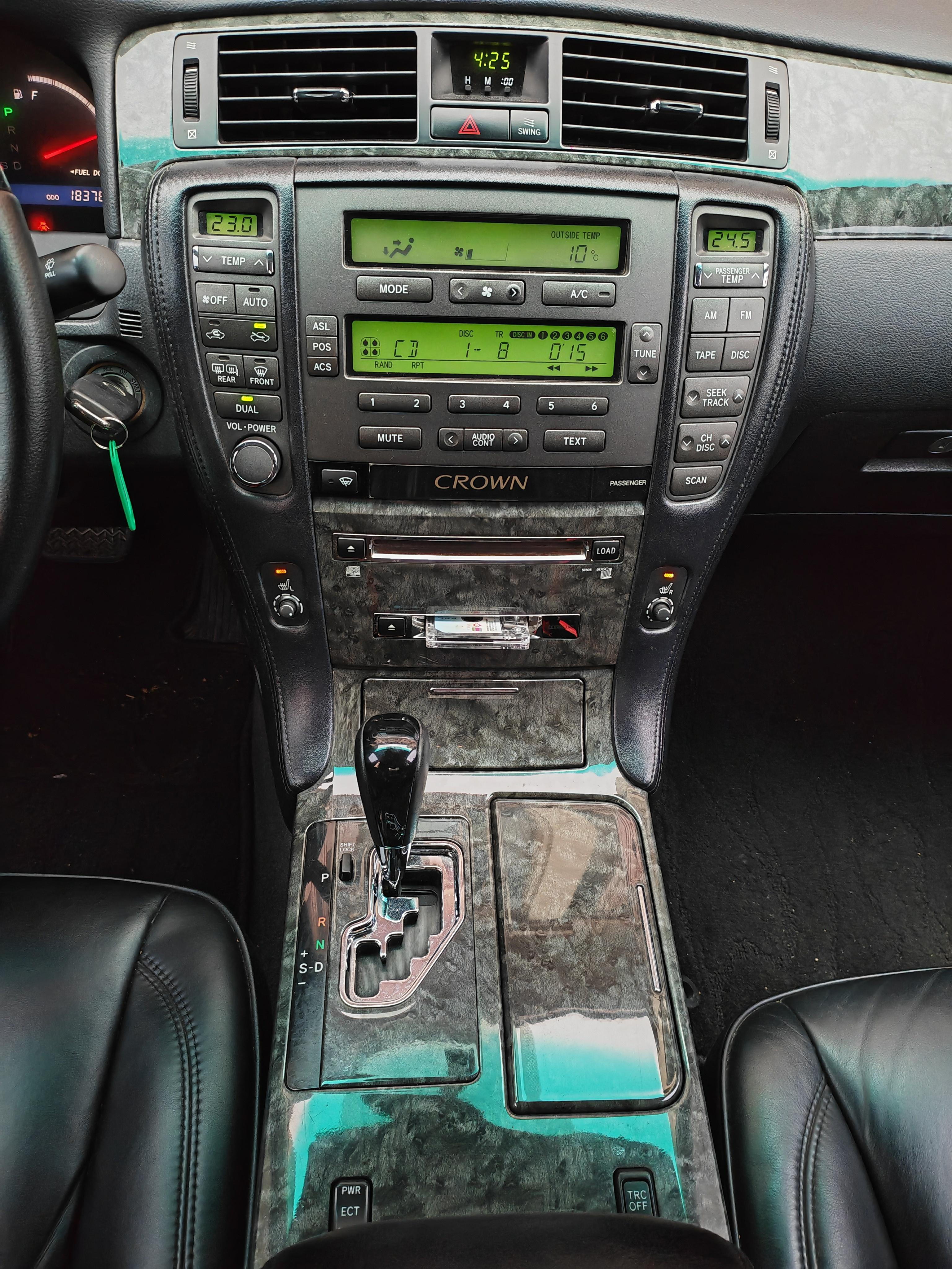 Toyota Crown 2006 thumb 6