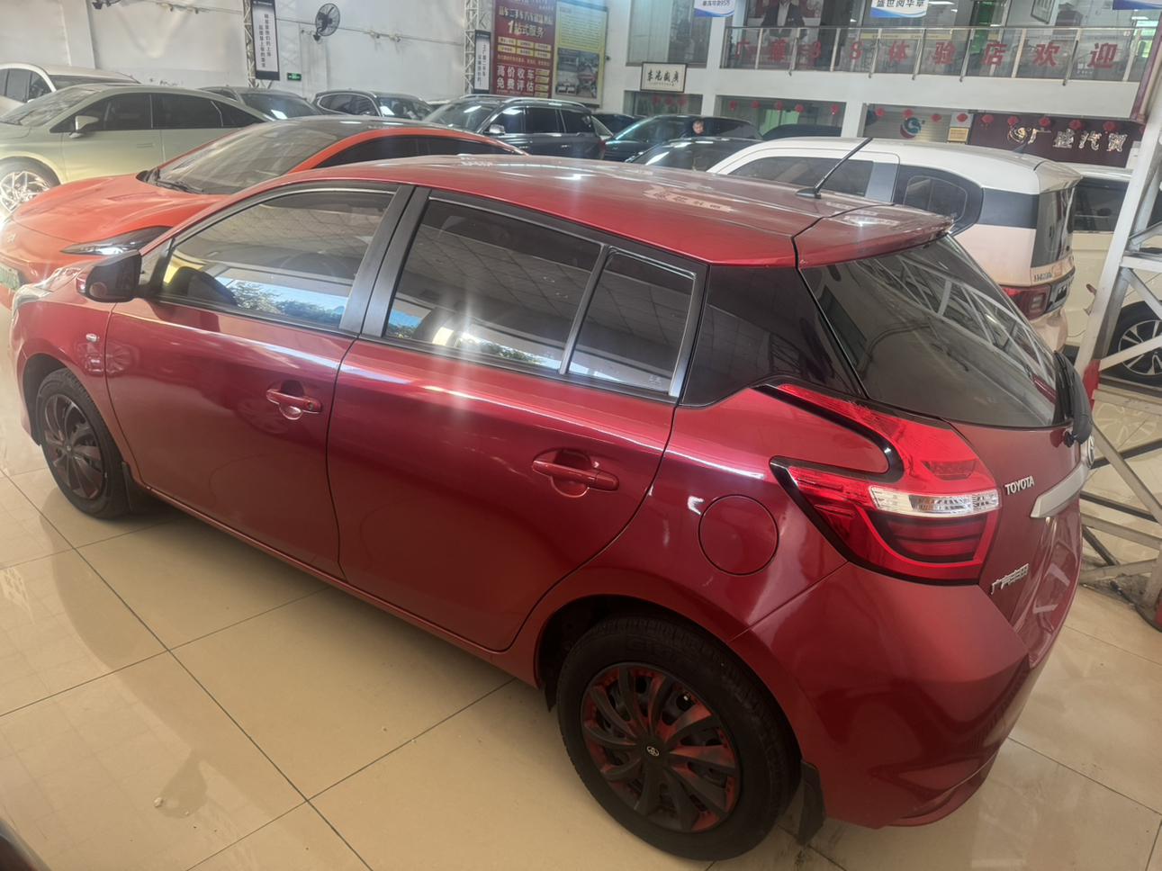 Toyota Yaris 2018 thumb 2