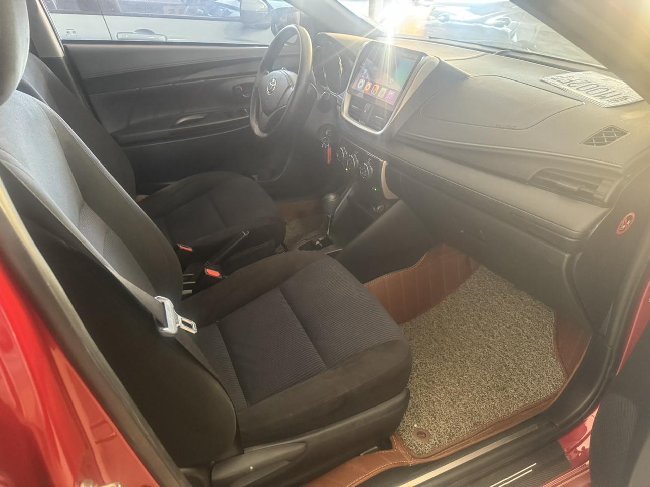 Toyota Yaris 2018 thumb 4