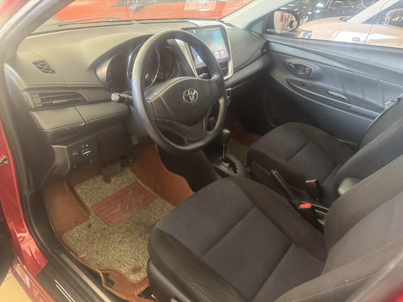 Toyota Yaris 2018 thumb 6