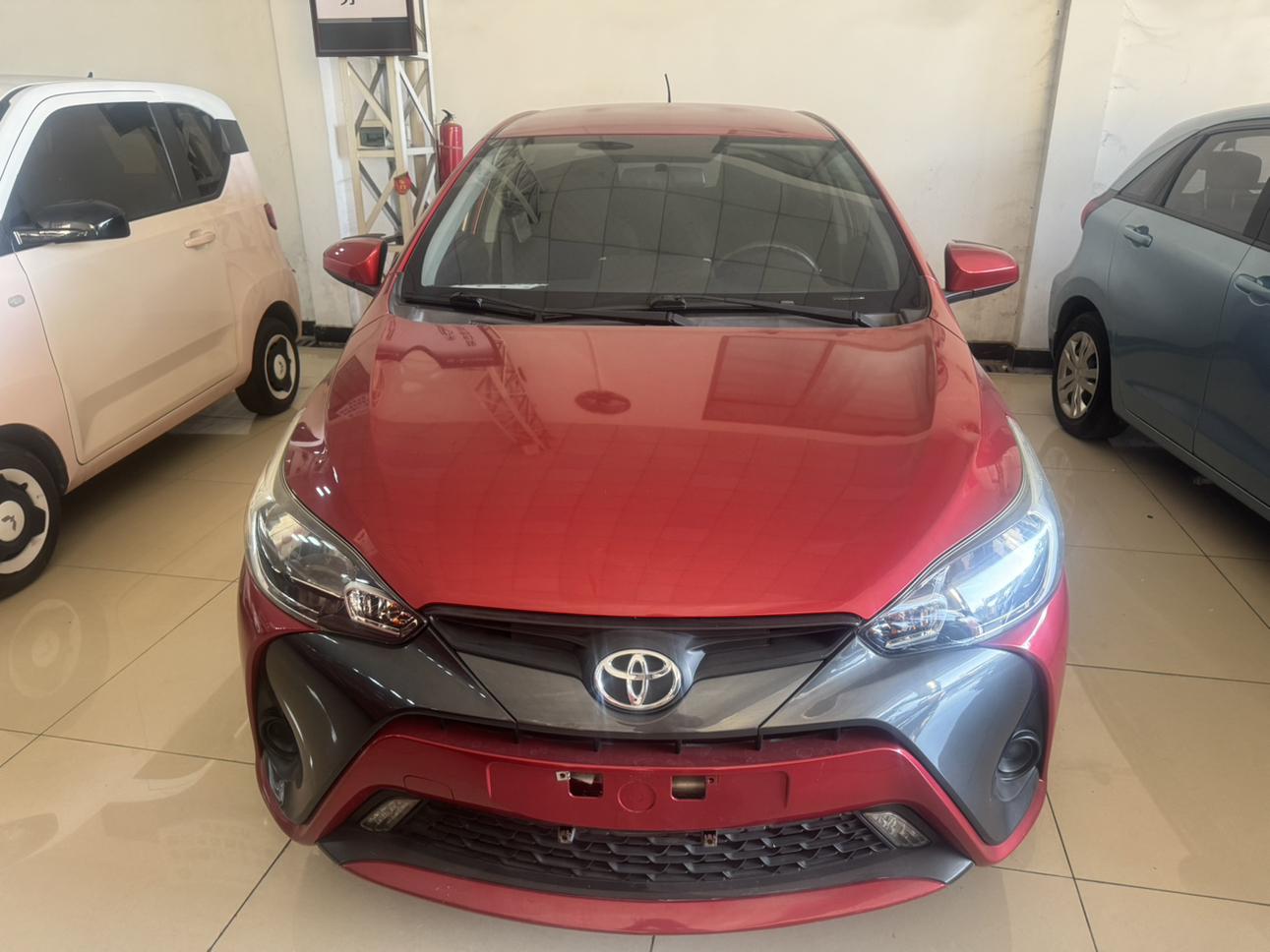 Toyota Yaris 2018 thumb 9