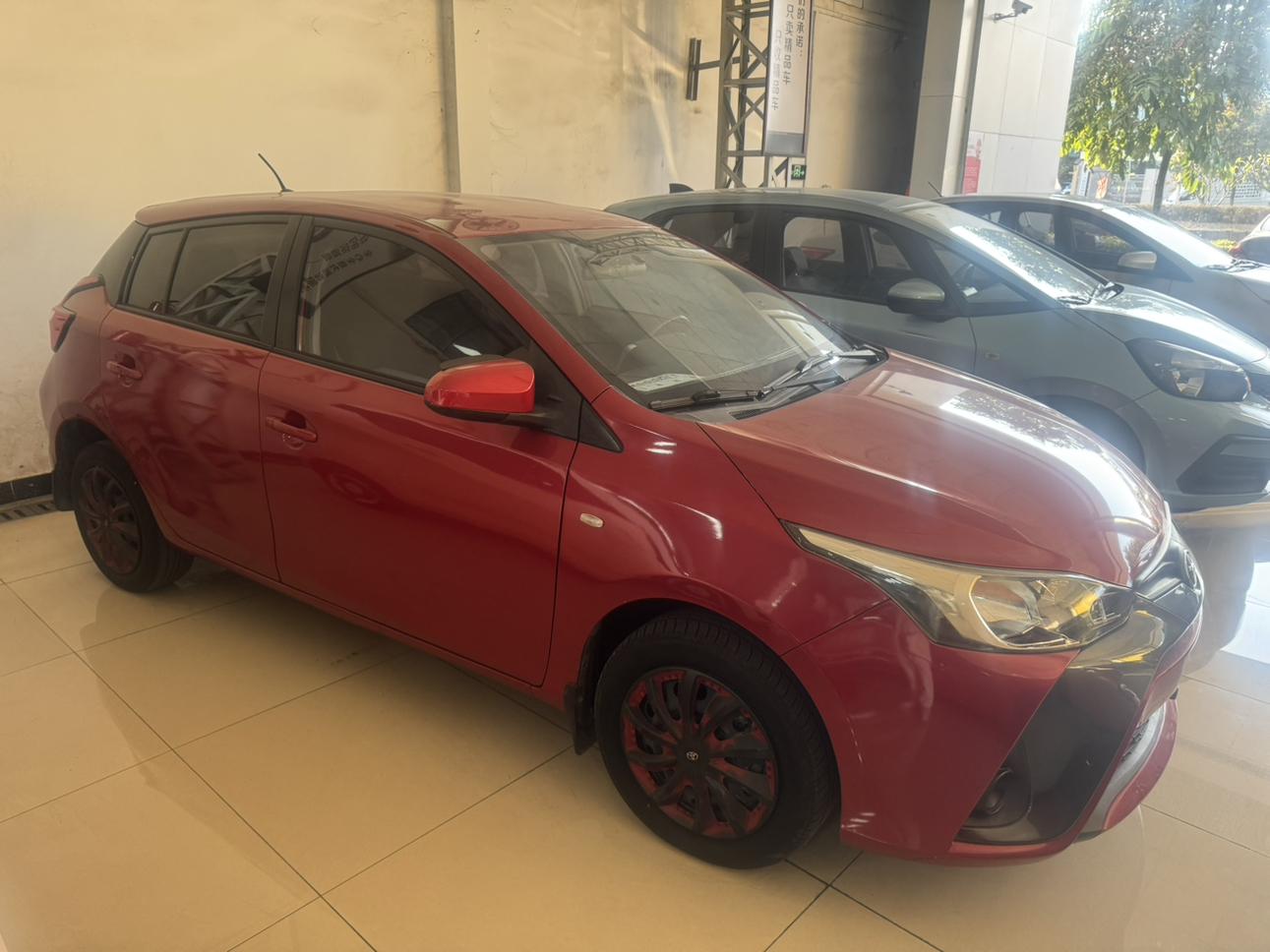 Toyota Yaris 2018 thumb 10