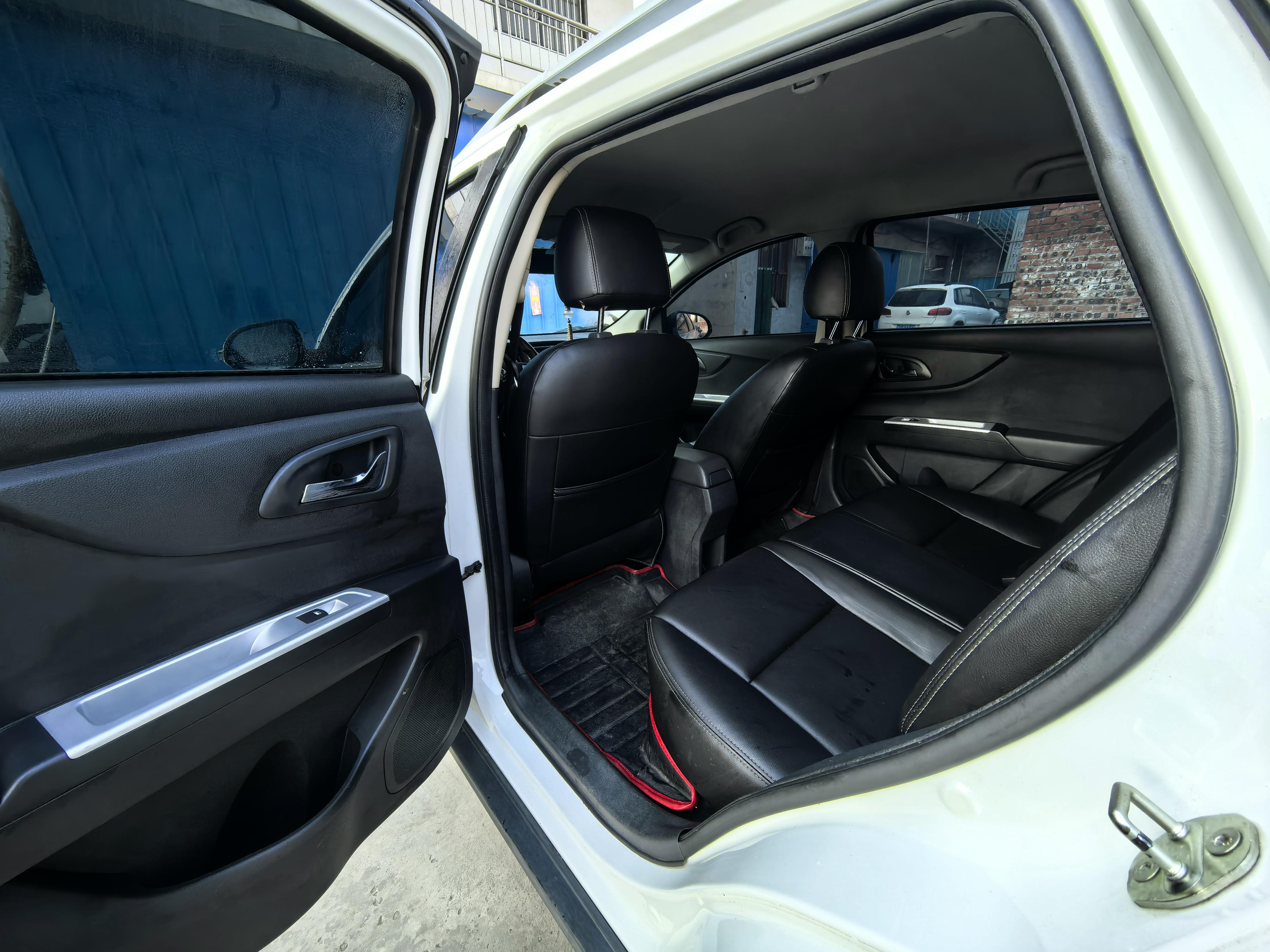 Dongfeng Aeolus AX3 2017 thumb 7