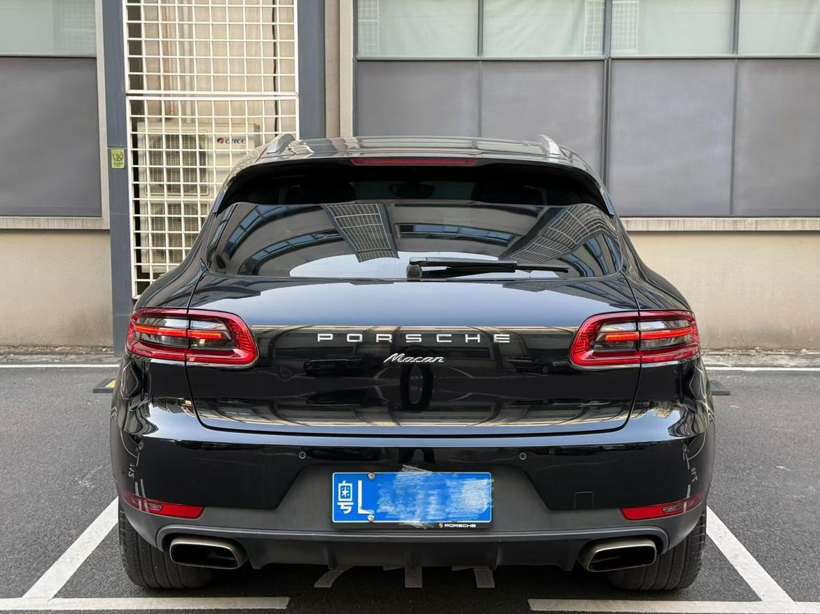 Porsche Macan 2014 thumb 2