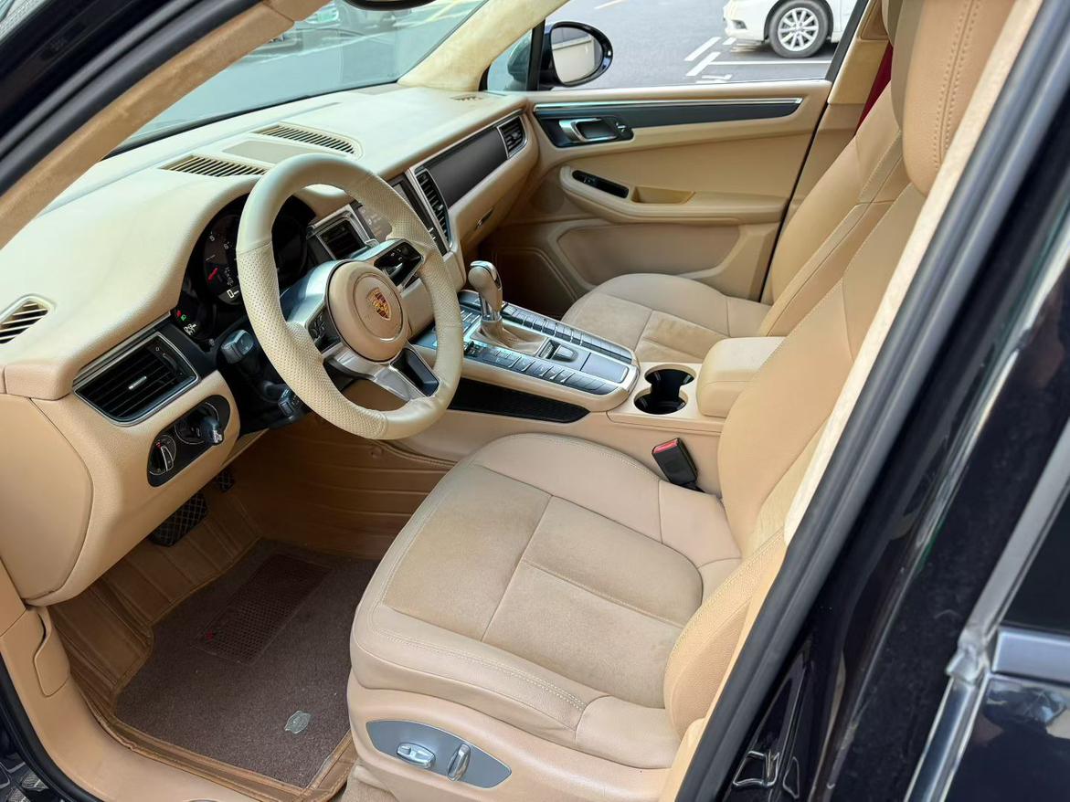 Porsche Macan 2014 thumb 6