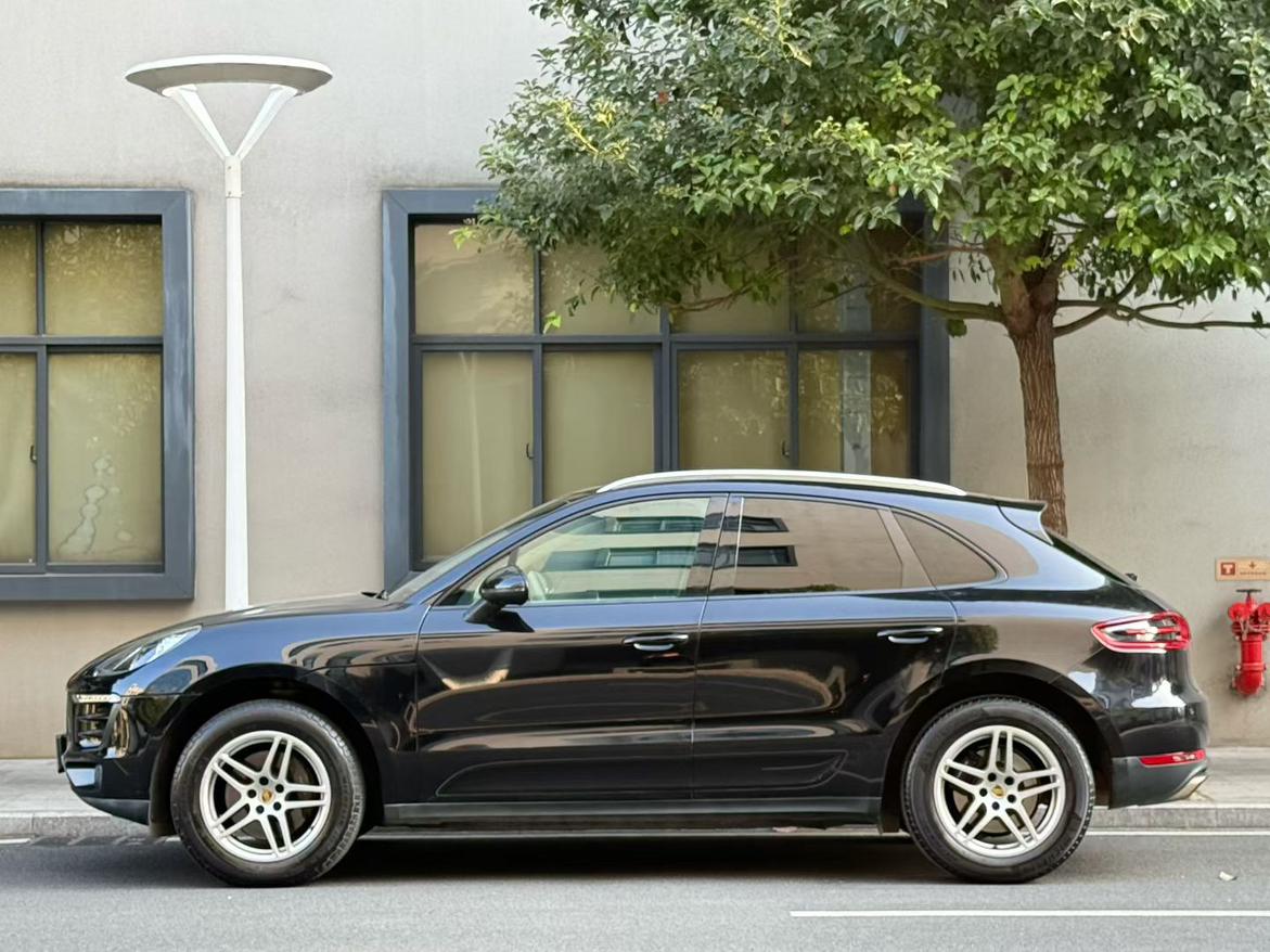 Porsche Macan 2014 thumb 10