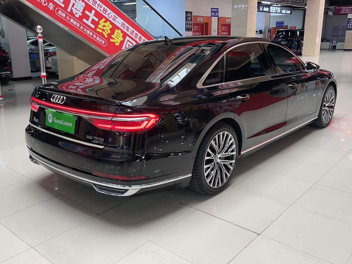 Audi A8 2018 thumb 4