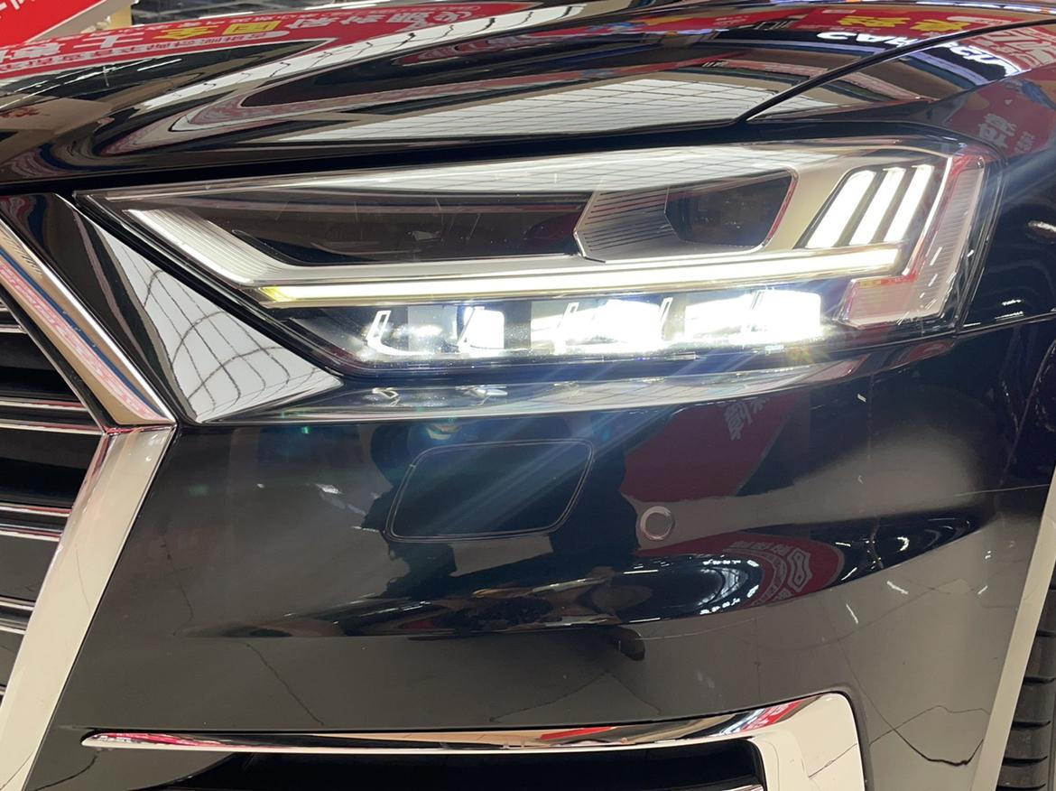 Audi A8 2018 thumb 7