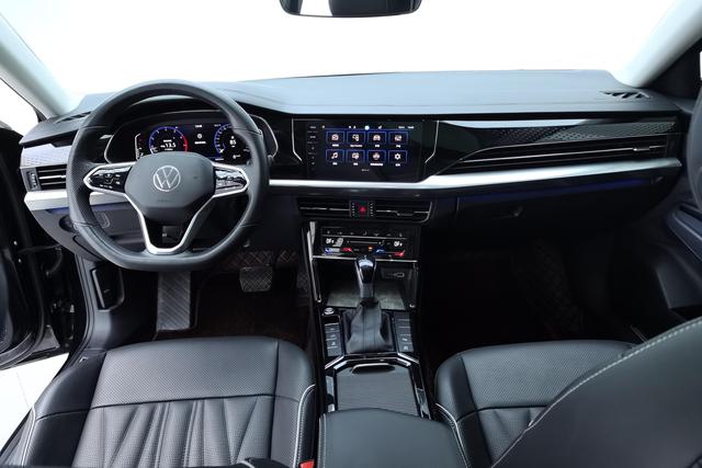 Volkswagen Passat 2023 thumb 11