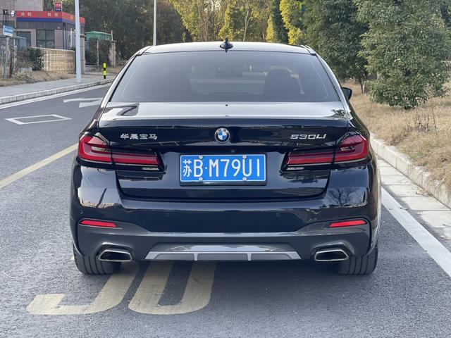 BMW 5 серии 2022 thumb 2