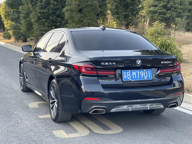 BMW 5 серии 2022 thumb 3
