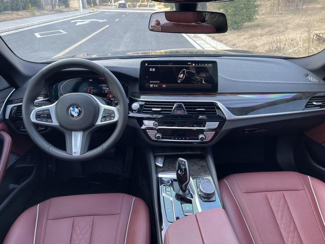 BMW 5 серии 2022 thumb 8