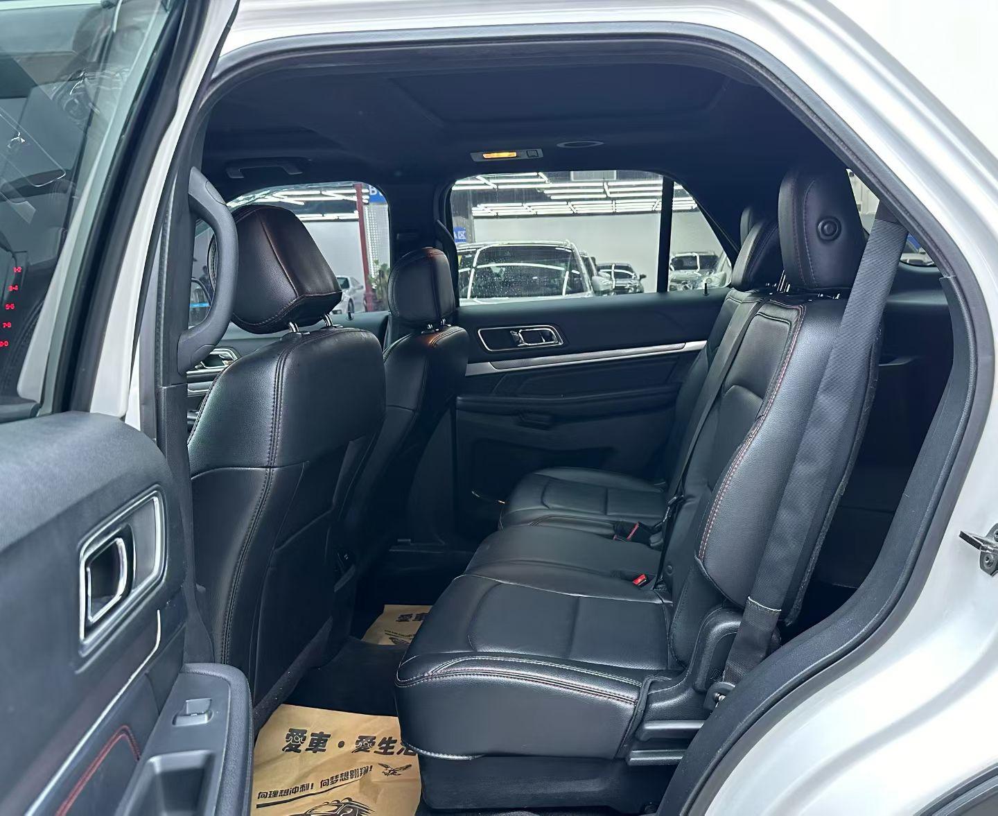 Ford Explorer 2017 thumb 6