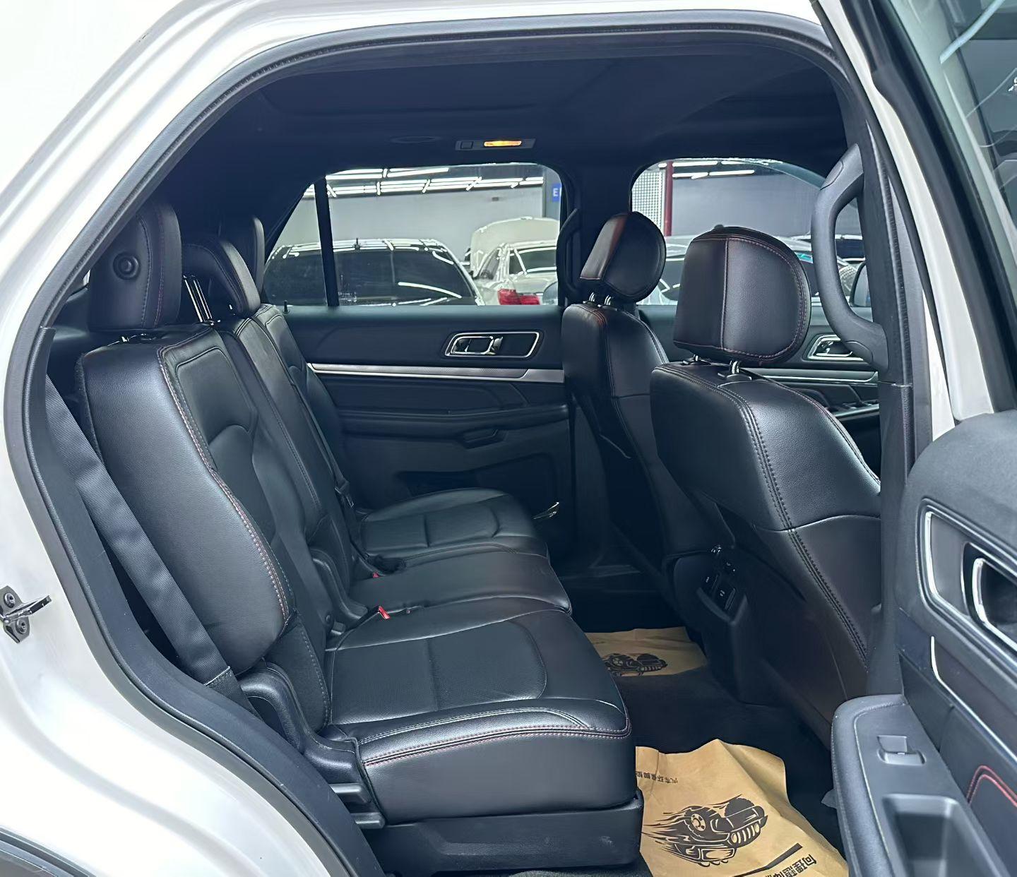 Ford Explorer 2017 thumb 7