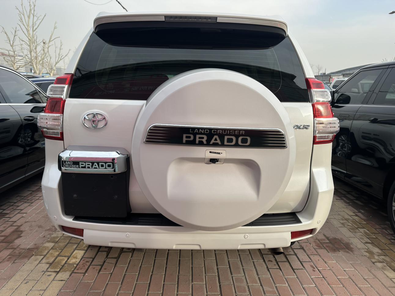 Toyota Land Cruiser Prado 2016 thumb 3