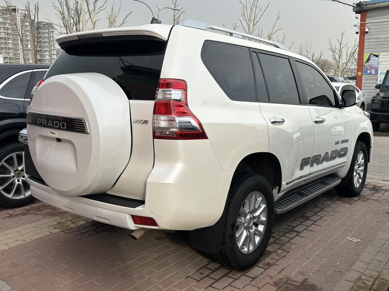 Toyota Land Cruiser Prado 2016 thumb 4