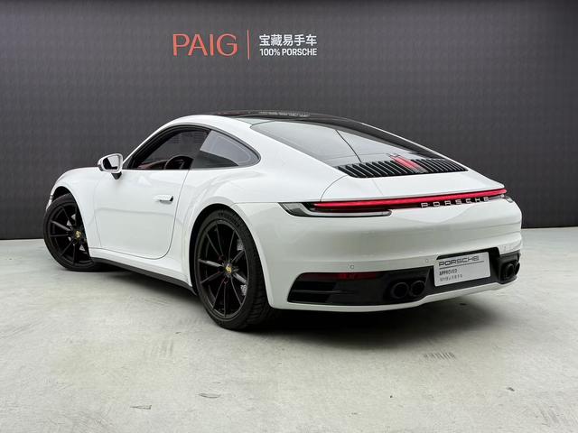 Porsche 911 2023 thumb 3
