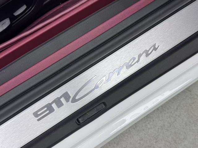 Porsche 911 2023 thumb 5