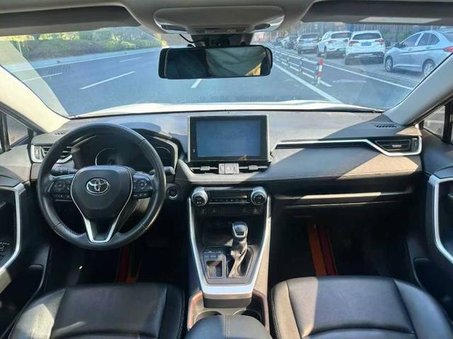 Toyota RAV4 2022 thumb 3