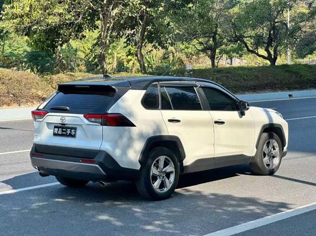 Toyota RAV4 2022 thumb 6