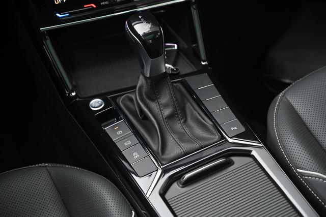 Volkswagen Passat 2024 thumb 9