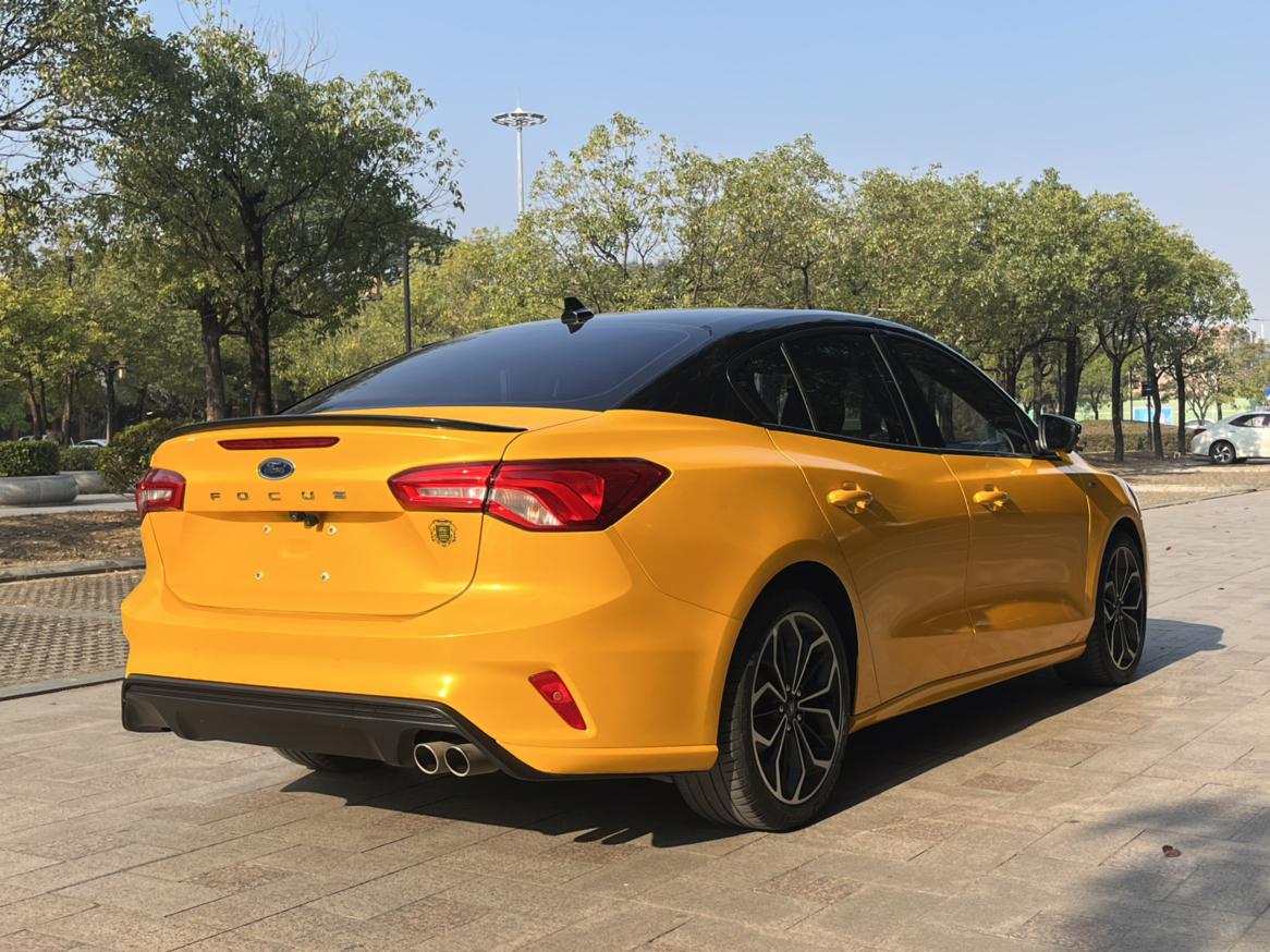 Ford Focus ST 2021 thumb 5