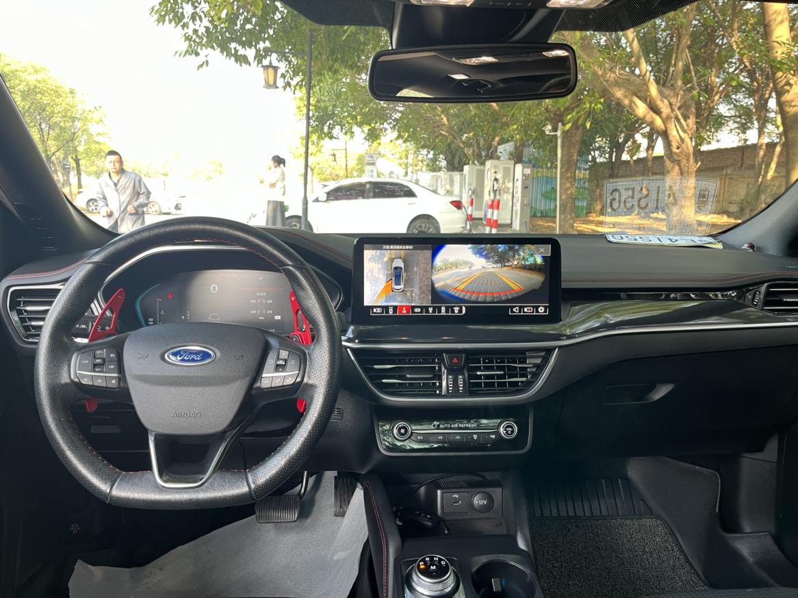 Ford Focus ST 2021 thumb 9