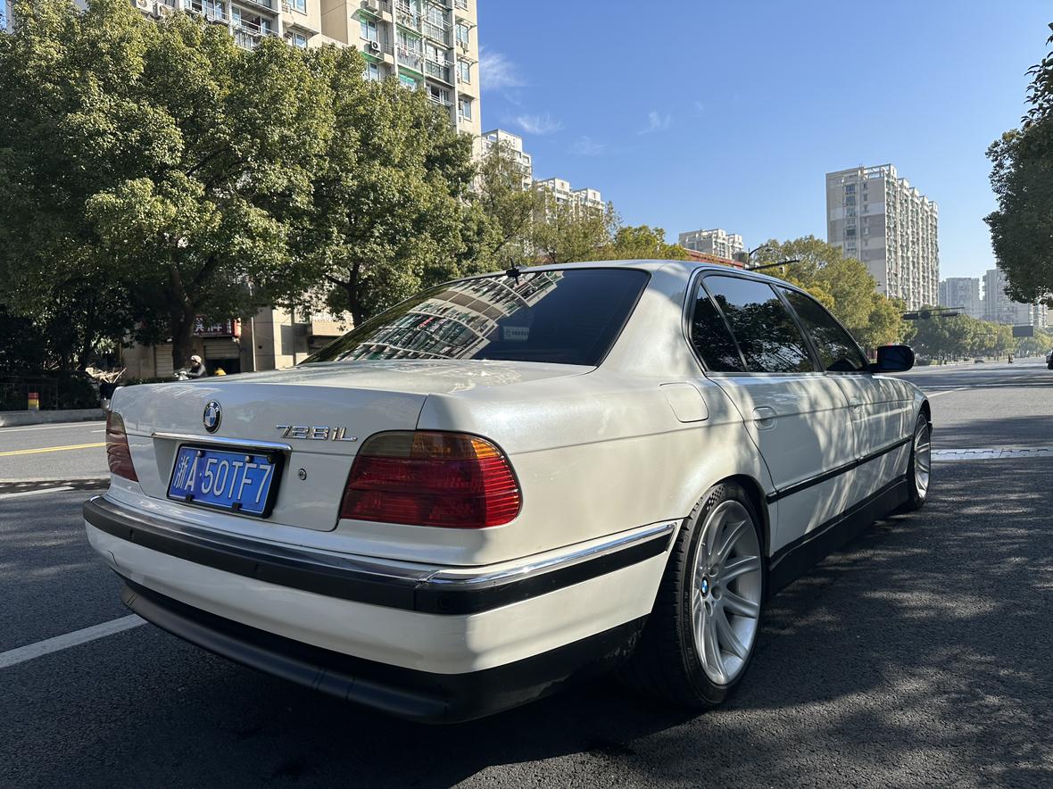 BMW 7 серии 2002 thumb 5