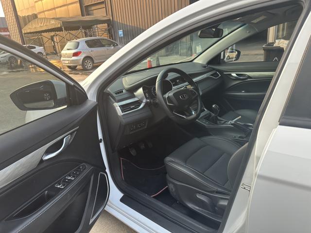 Geely Emgrand 2019 thumb 2