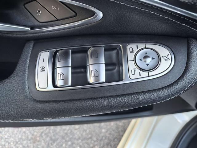 Mercedes-Benz C-Class 2019 thumb 3