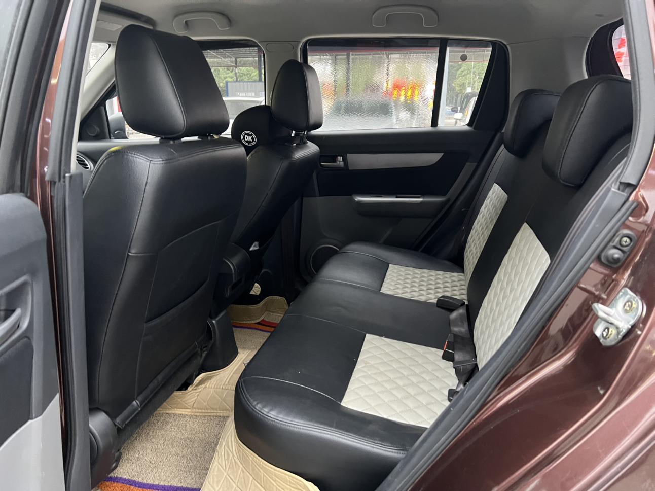 Suzuki SX4 2015 thumb 8