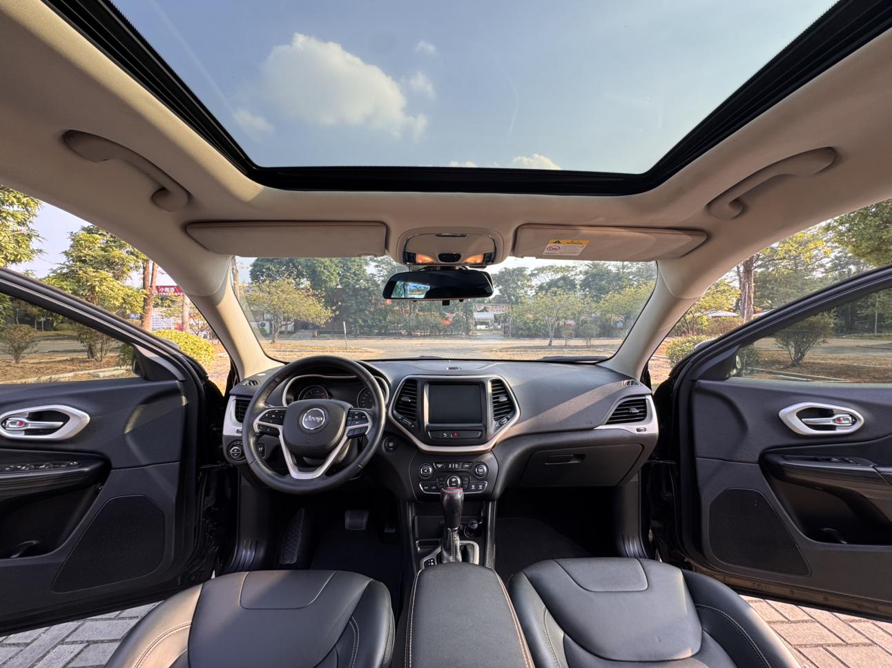 Jeep Renegade 2019 thumb 10