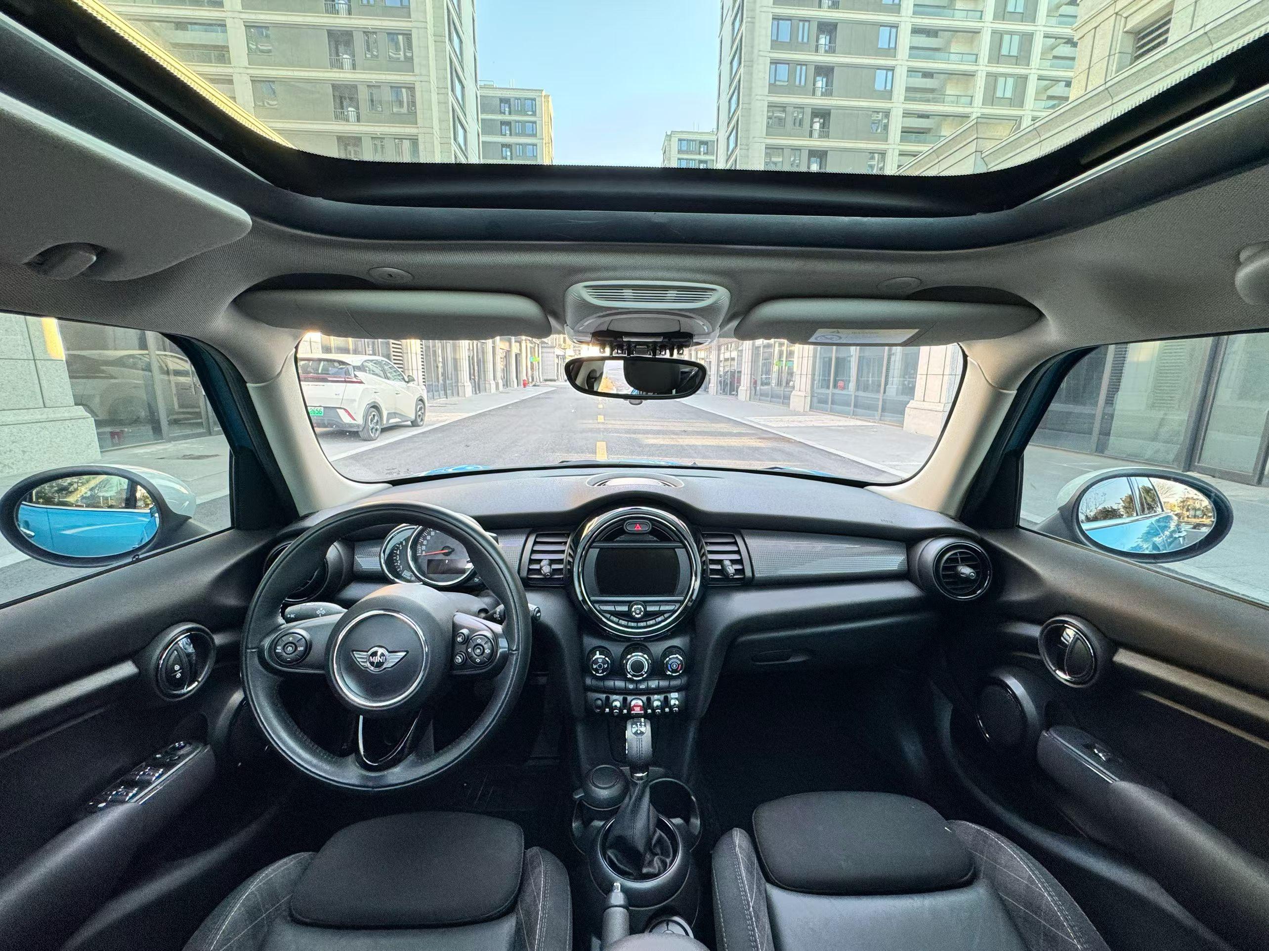Mini Hatch 2018 thumb 6
