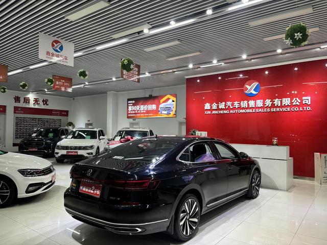 Volkswagen Passat 2024 thumb 3