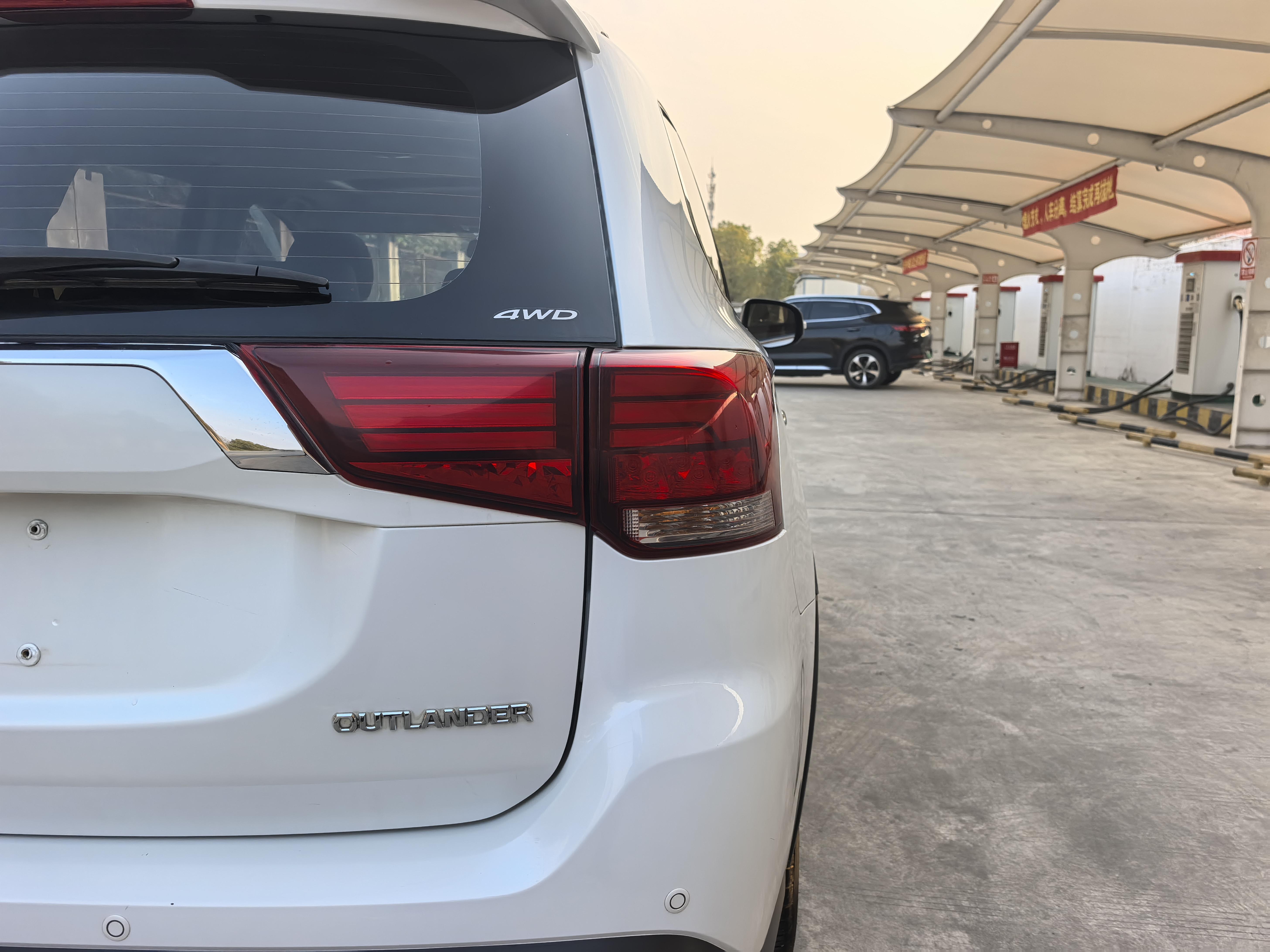 Mitsubishi Outlander 2020 thumb 9