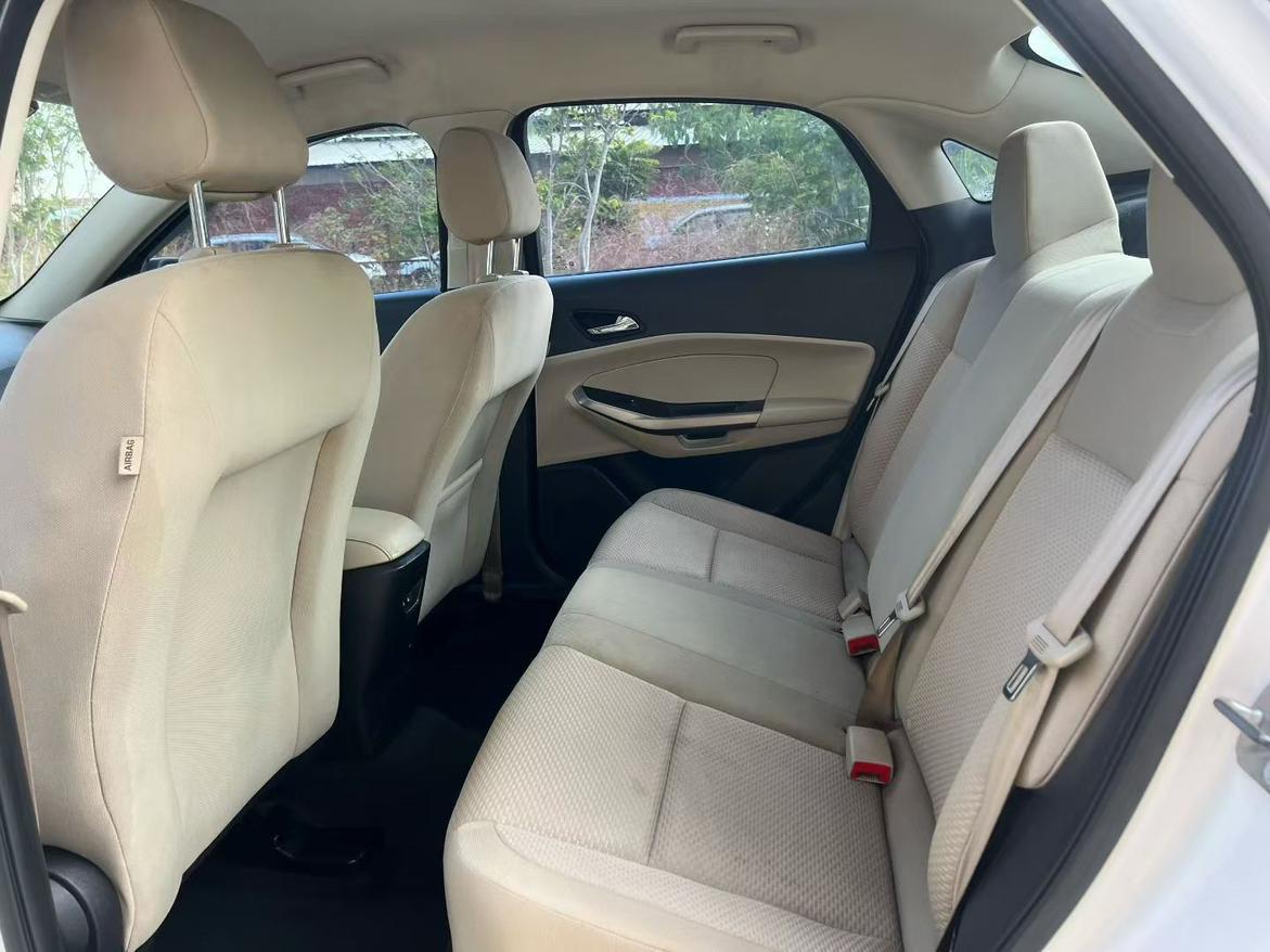 Ford Focus 2018 thumb 7